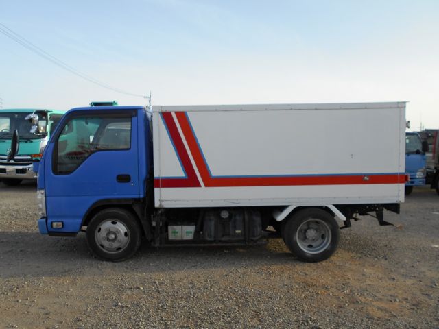 ISUZU ELF 2012