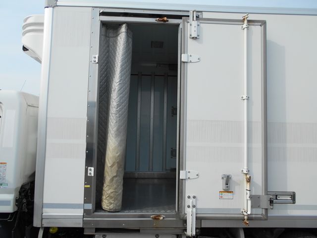 MITSUBISHI CANTER 2017