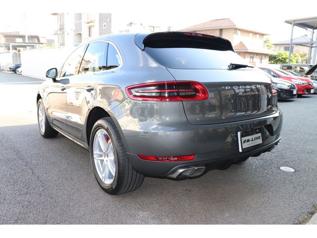 PORSCHE PORSCHE Macan 2015