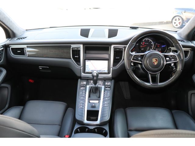 PORSCHE PORSCHE Macan 2015