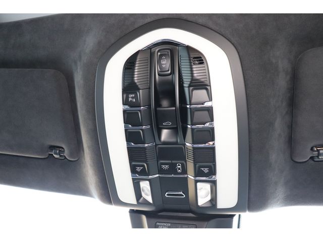 PORSCHE PORSCHE Macan 2015