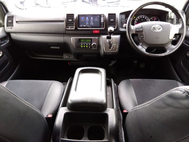 TOYOTA HIACE van 4WD 2015