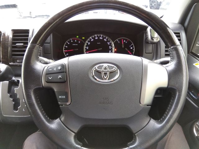 TOYOTA HIACE van 4WD 2015