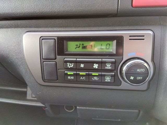 TOYOTA HIACE van 4WD 2015