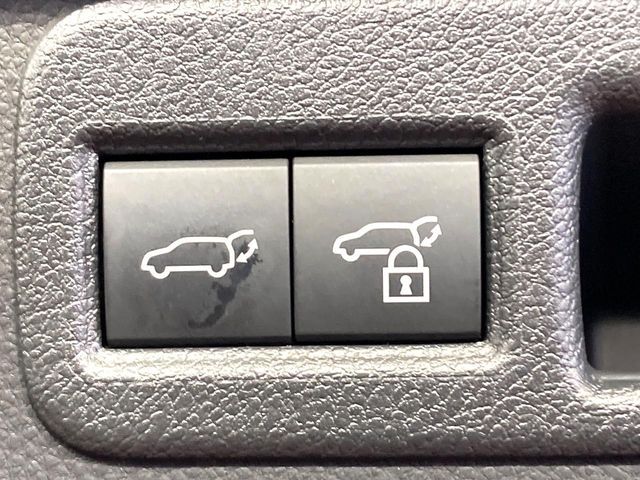 TOYOTA HARRIER HYBRID 2021