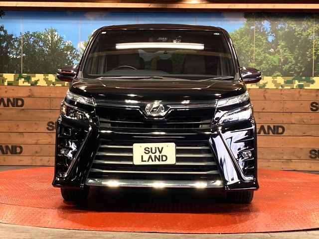 TOYOTA VOXY 2018