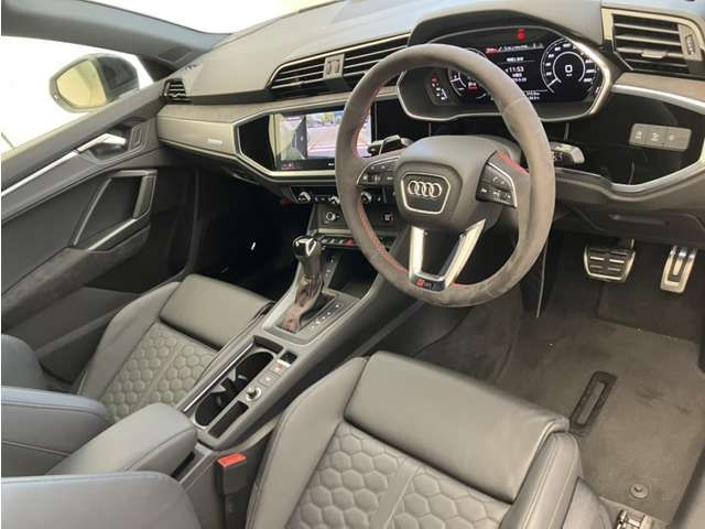 AUDI AUDI RS Q3 2022