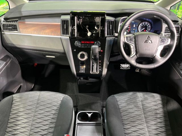 MITSUBISHI DELICA D:5 4WD 2024