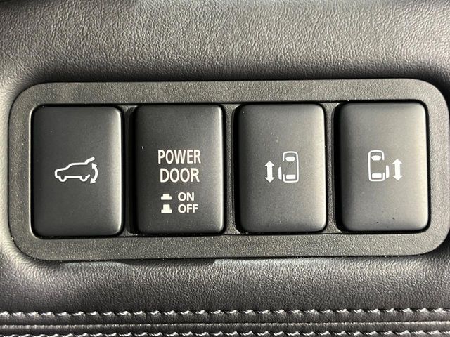 MITSUBISHI DELICA D:5 4WD 2024