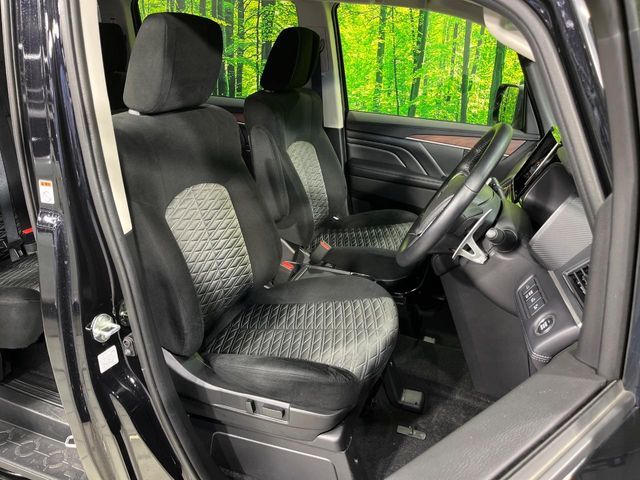 MITSUBISHI DELICA D:5 4WD 2024