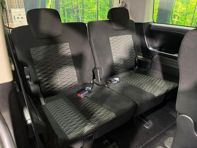 MITSUBISHI DELICA D:5 4WD 2024