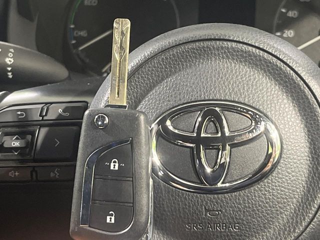 TOYOTA YARIS HYBRID 2023