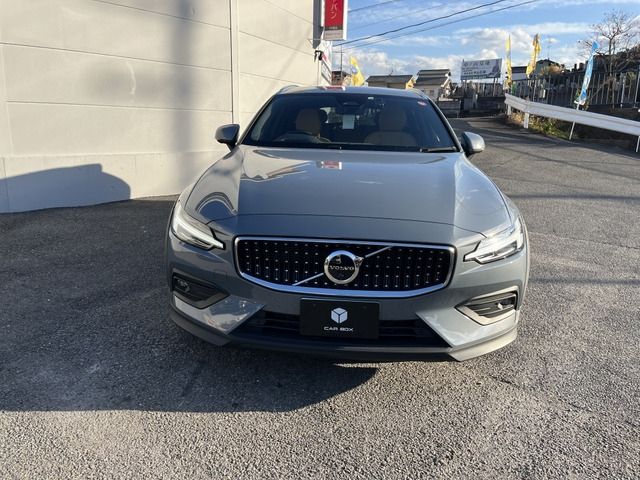 VOLVO VOLVO V60 CROSS COUNTRY 2022