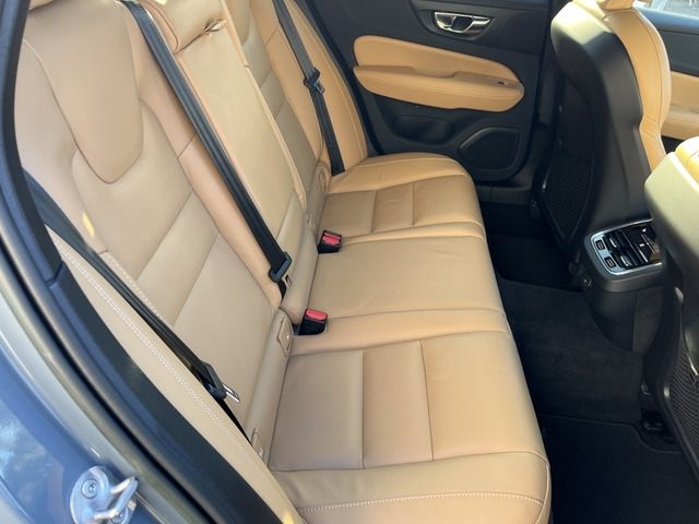 VOLVO VOLVO V60 CROSS COUNTRY 2022