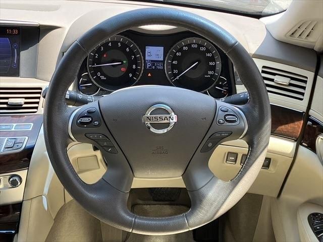 NISSAN FUGA HYBRID 2011