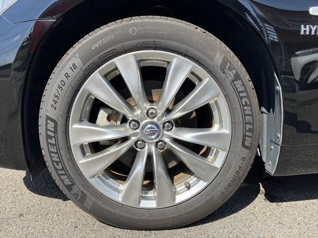 NISSAN FUGA HYBRID 2011