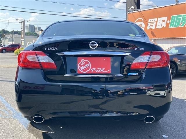 NISSAN FUGA HYBRID 2011