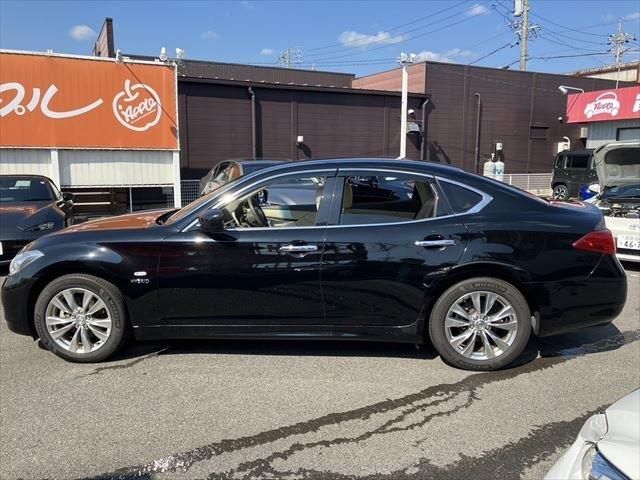 NISSAN FUGA HYBRID 2011