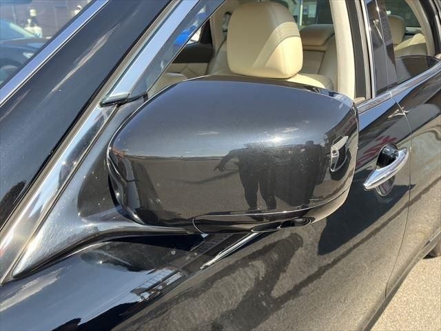 NISSAN FUGA HYBRID 2011