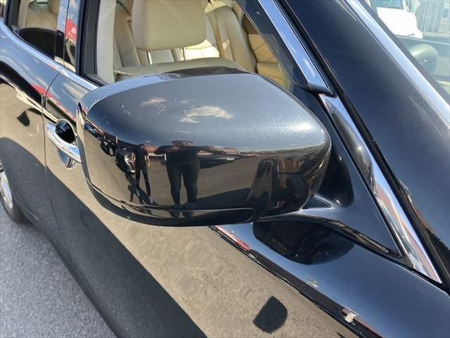 NISSAN FUGA HYBRID 2011