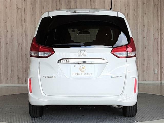 HONDA FREED HYBRID 2016