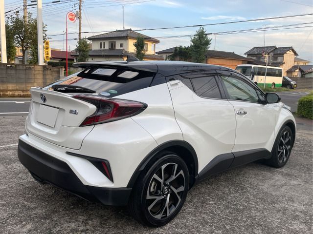 TOYOTA C-HR 2018