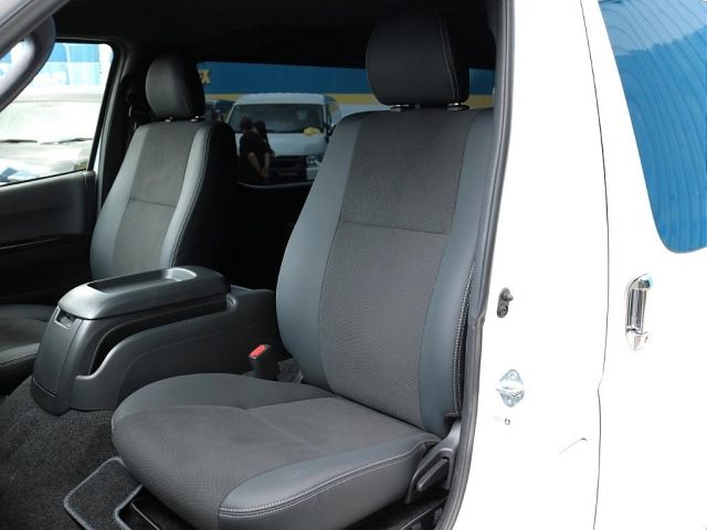 TOYOTA HIACE van 2WD 2024