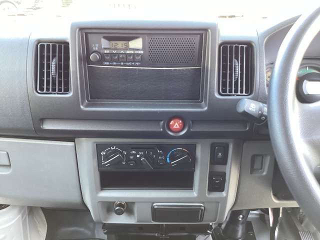 MITSUBISHI MINICAB-MiEV 2022