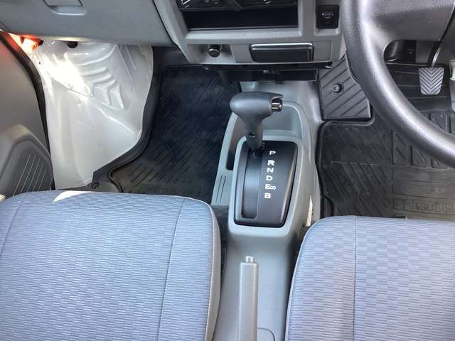 MITSUBISHI MINICAB-MiEV 2022