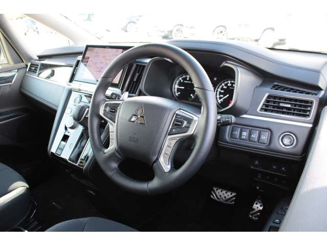 MITSUBISHI DELICA D:5 4WD 2025