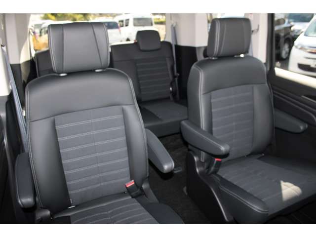 MITSUBISHI DELICA D:5 4WD 2025