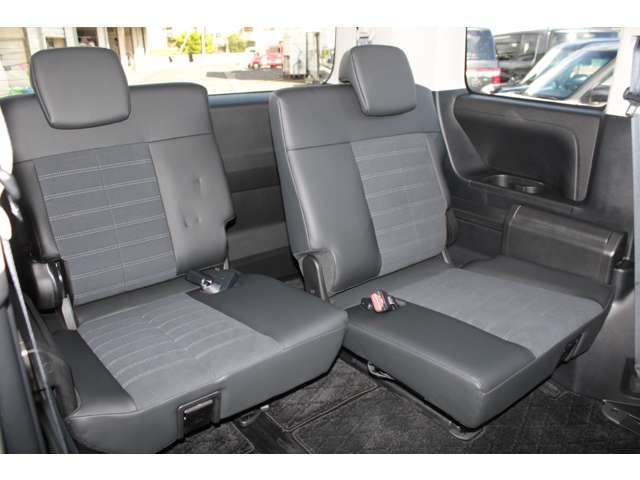 MITSUBISHI DELICA D:5 4WD 2025