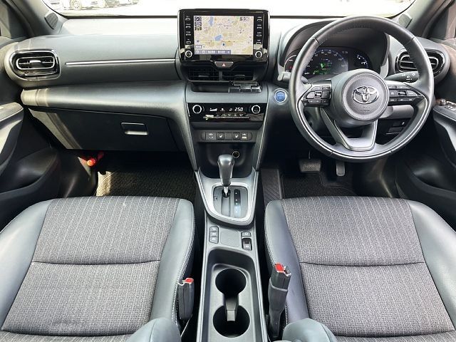 TOYOTA YARIS CROSS HYBRID 2023