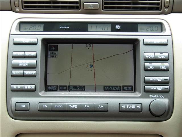 TOYOTA CROWN MAJESTA 2000