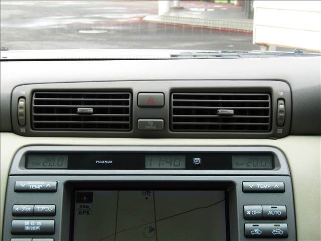 TOYOTA CROWN MAJESTA 2000