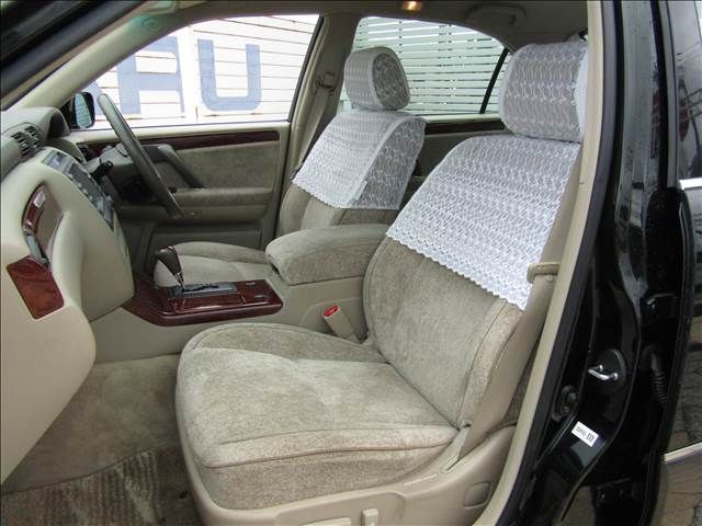 TOYOTA CROWN MAJESTA 2000