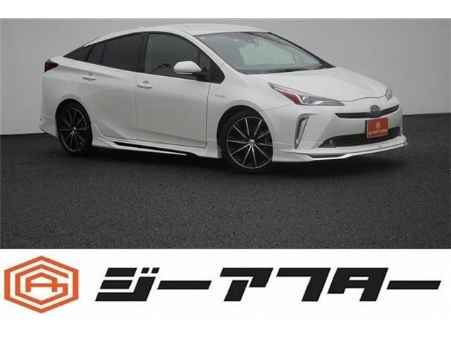 TOYOTA PRIUS 2019