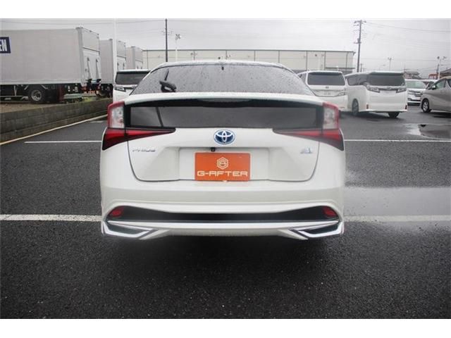 TOYOTA PRIUS 2019