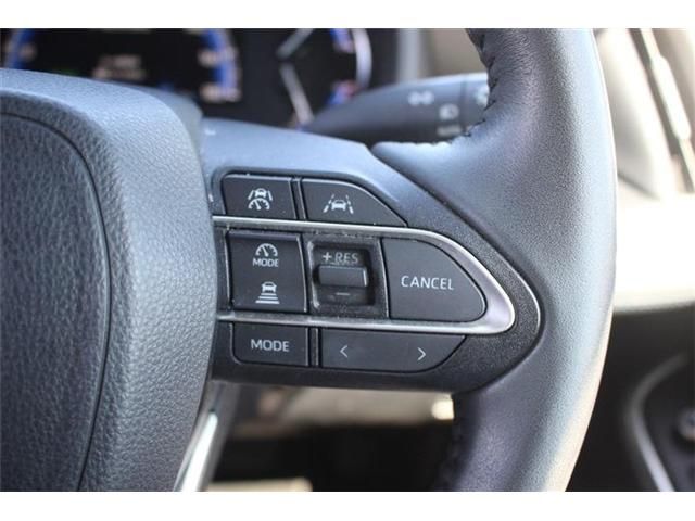 TOYOTA VOXY HYBRID 2022