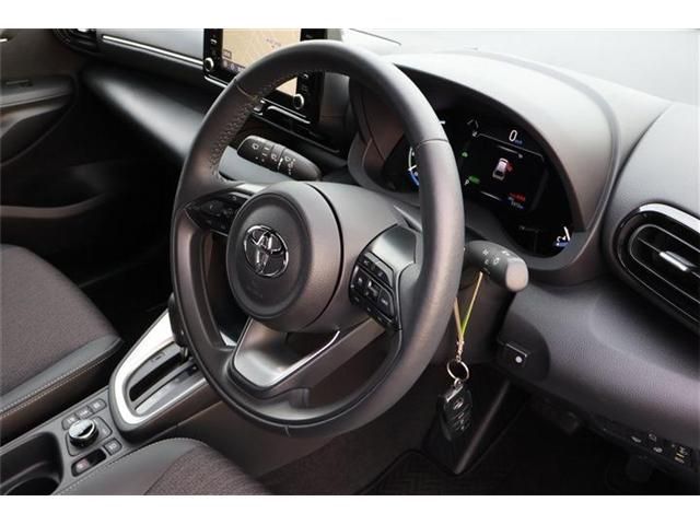 TOYOTA YARIS CROSS HYBRID 2023