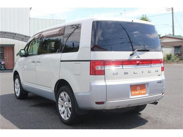 MITSUBISHI DELICA D:5 4WD 2016