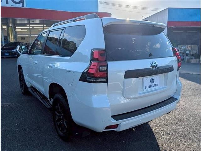 TOYOTA LANDCRUISER PRADO 2023