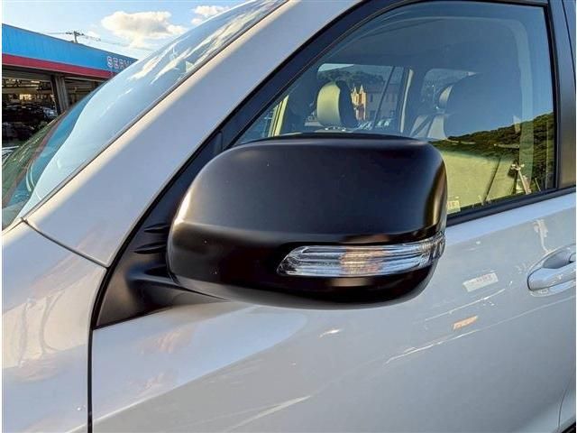 TOYOTA LANDCRUISER PRADO 2023