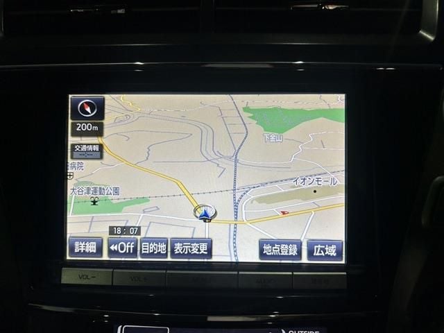 TOYOTA PRIUS Alpha 2015