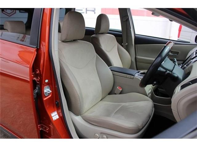 TOYOTA PRIUS Alpha 2015