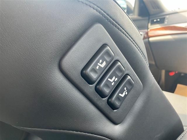 NISSAN FUGA 4WD 2021