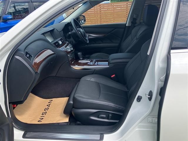 NISSAN FUGA 4WD 2021