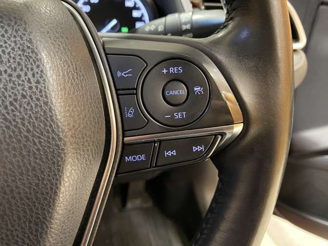 TOYOTA CAMRY HYBRID 2017