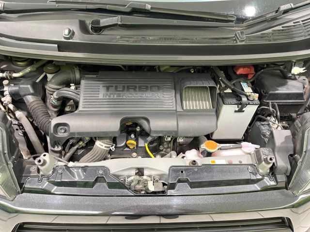 DAIHATSU MOVE CUSTOM 2018