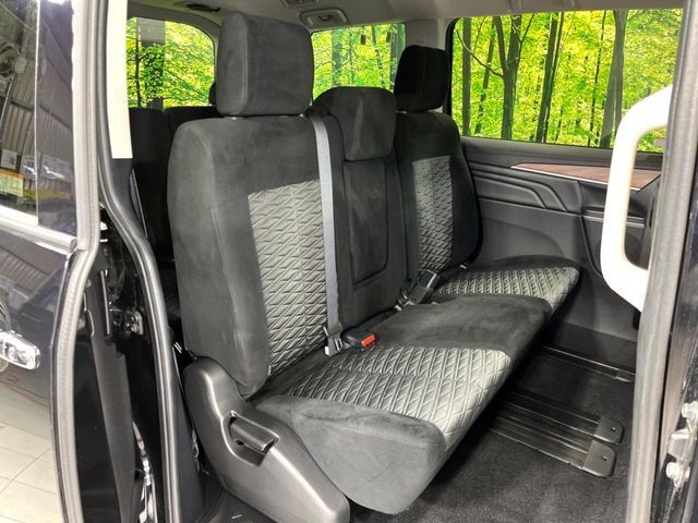 MITSUBISHI DELICA D:5 4WD 2024